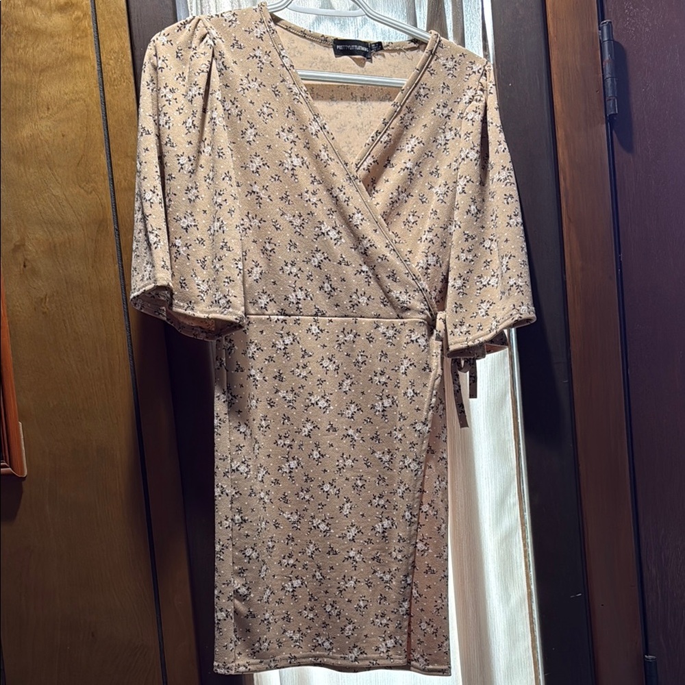 Floral Wrap Dress in Cream/Light Pink